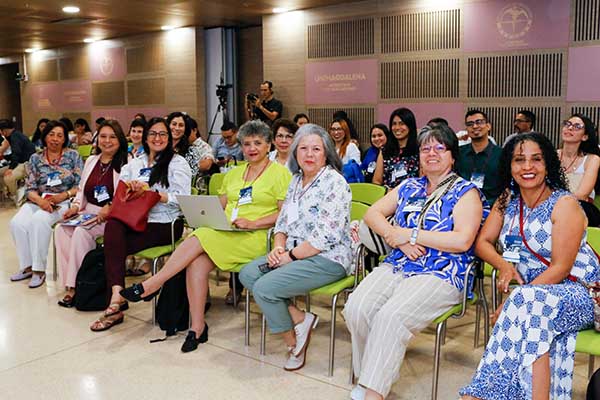 Estudiantes de la Universidad del Sinú recibieron el premio Florence Nigthngale en la modalidad de póster.