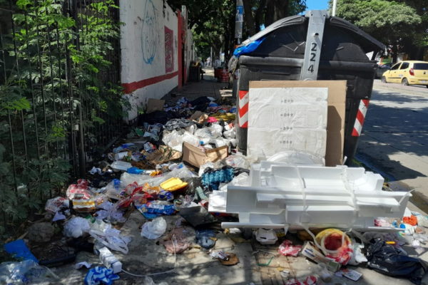 No solo el barrio Los Ángeles presenta las problemáticas con los contenedores de residuos sólidos, la mayoría de la ciudad se encuentra sumergida en basura debido al mal comportamiento de los habitantes.