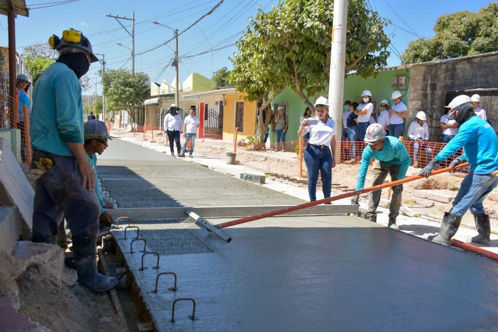Con esta obra, se benefician directamente más de siete mil habitantes de los barrios Once de Noviembre, 20 de Octubre, María Cecilia, El Yucal, Nueva Colombia y Monterrey. 
