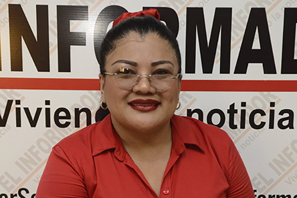  La diputada Martha García ha sido una de las que ha exigido a la mesa directiva de la corporación acatar las normas como son establecidas, y ha sido partícipe de las múltiples denuncias que se le ha hecho a la Presidencia de la Asamblea.