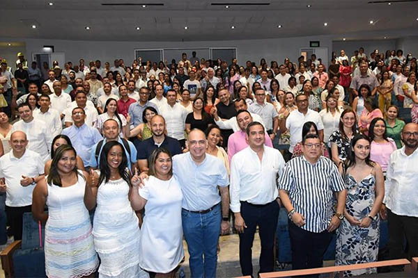 La posesión de estos 314 profesionales de la educación representa un paso firme hacia el fortalecimiento del sistema educativo en Santa Marta.