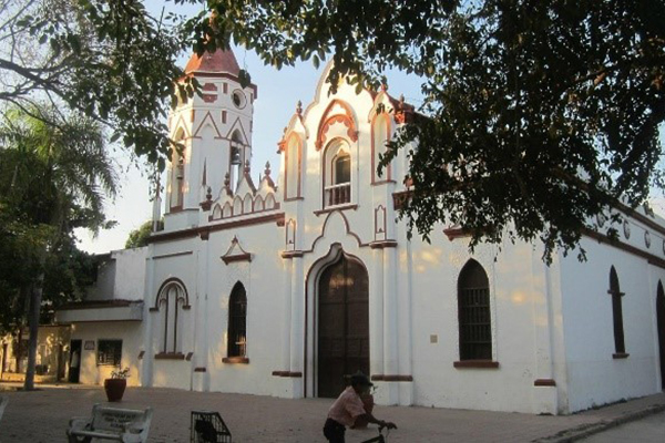 La iglesia San José de Aracataca se convierte uno de los atractivos turísticos del municipio al ser el lugar donde el Nobel de literatura Gabriel García Márquez recibió el sacramento del bautismo.