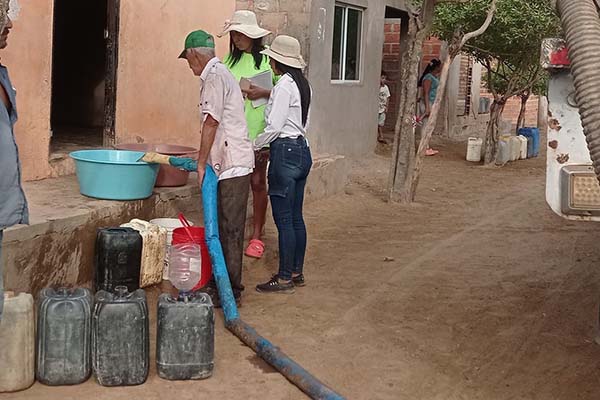 Las autoridades locales en el municipio de Remolino, adelantaron labores para atender el desabastecimiento del preciado líquido. 