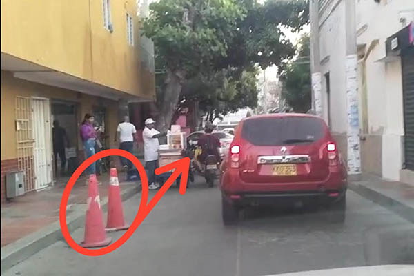 El crecimiento desenfrenado del parque automotor en Santa Marta, actualmente con 74,667 vehículos, ha convertido la movilidad en una de las principales preocupaciones de la ciudad, a pocos años de celebrar sus 500 años.