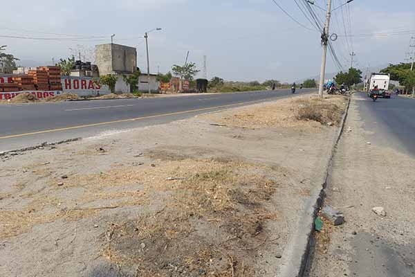 Los Cruces ilegales hechos por mototaxistas en la rotonda de mamatoco, troncal del caribe Los Cruces ilegales hechos por mototaxistas en la rotonda de mamatoco, troncal del caribe