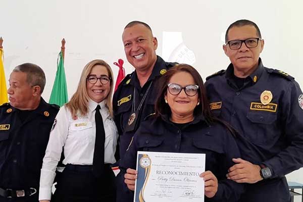 En el encuentro se sentaron las bases para una colaboración más estrecha, un intercambio de conocimientos efectivo y una profesionalización del sector bomberil.
