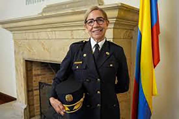 Lourdes Peña Lourdes Peña