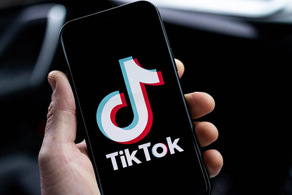 Tiktok cuenta con más de mil quinientos millones de usuarios en todo el mundo. 
