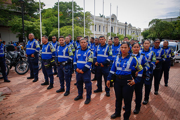 Los nuevos agentes de tránsito reforzarán los operativos que se vienen realizando en la ciudad.