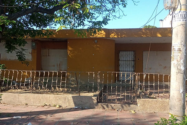 Así luce la Casa del Reinsertado ahora, después que le quitaran el letrero de arriendo y venta, pero aun en esas condiciones el señor Carlos Rodríguez Cobo dice haberla adquirido mediante negociación con Jorge Agudelo Apreza. Así luce la Casa del Reinsertado ahora, después que le quitaran el letrero de arriendo y venta, pero aun en esas condiciones el señor Carlos Rodríguez Cobo dice haberla adquirido mediante negociación con Jorge Agudelo Apreza.
