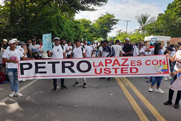 Las peticiones durante la marcha por la Paz fueron claras y directas para el presidente Gustavo Petro. Las peticiones durante la marcha por la Paz fueron claras y directas para el presidente Gustavo Petro.