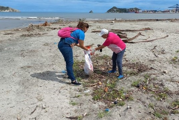 La empresa de telefonía Claro informó que seguirá realizando estas jornadas en diferentes playas de la ciudad. 