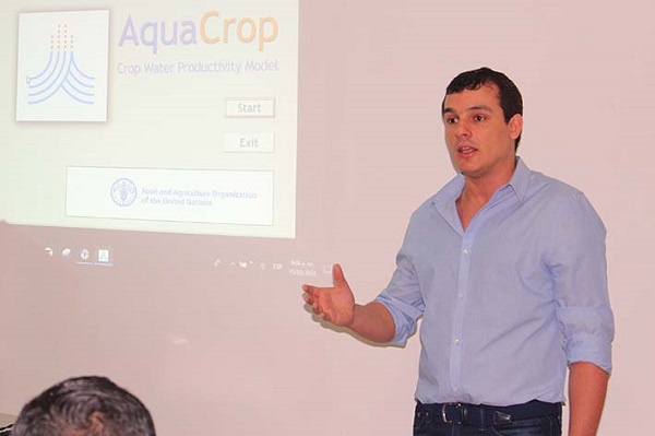 José Francisco Zúñiga Cotes, presidente de la Asociación de Bananeros del Magdalena y La Guajira durante una de sus intervenciones. Foto: Archivo.