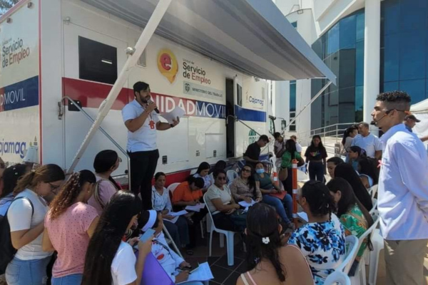La feria contará con la presencia del personal de la Agencia de Empleo de Cajamag y diversas empresas locales que estarán dispuestas a atender a los interesados en diferentes vacantes.
