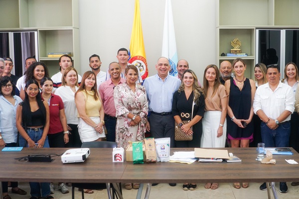 Los asistentes expresaron su satisfacción por la disposición del alcalde y su equipo para escuchar sus propuestas.
