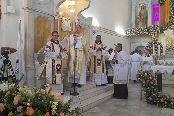 En la mañana del ayer se reunieron autoridades distritales para hacerle un homenaje a la patrona de la ciudad, estuvo presidida por Monseñor José Mario Bacci Trespalacios, quien mandó un mensaje de unidad a toda la ciudadanía y felicito a Santa Marta por su cumpleaños número 499. 