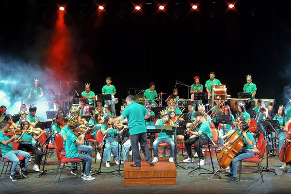 La Orquesta Filarmónica de Cajamag fue la encargada de abrir la programación del presente mes. 