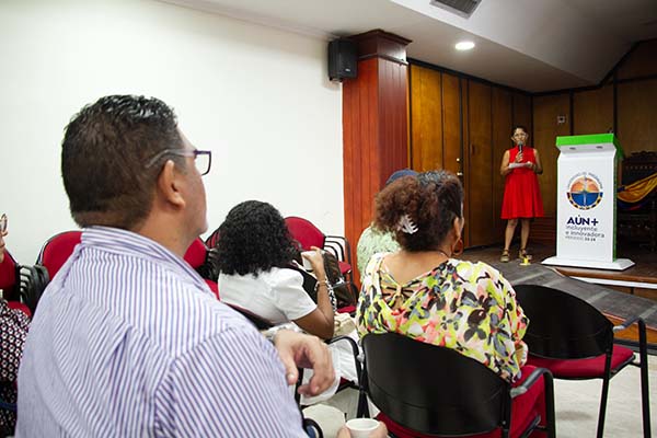 La Universidad, entrelazándose con el territorio, permite la oportunidad de concretar esos emprendimientos que hay en la asosiación. La Universidad, entrelazándose con el territorio, permite la oportunidad de concretar esos emprendimientos que hay en la asosiación.