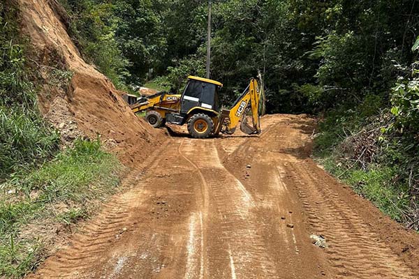 La obstrucción se presentó en la vía que comunica las veredas de La Lisa y El Boquerón con el corregimiento de Bonda. 
