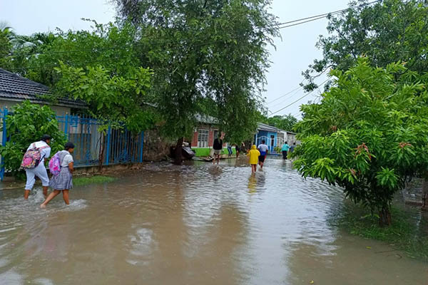 La tormenta tropical que actualmente azota el departamento del Magdalena ha causado estragos, dejando a decenas de familias gravemente afectadas.