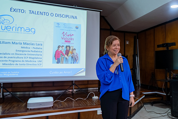 Durante el evento se abordó la puericultura que busca asegurar que los niños crezcan sanos y felices, equipándose con las herramientas necesarias para enfrentar el futuro.