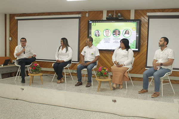 Este conversatorio fue una necesidad para todos los productores que están preocupados por lo que sucede a nivel internacional en materia de precios.