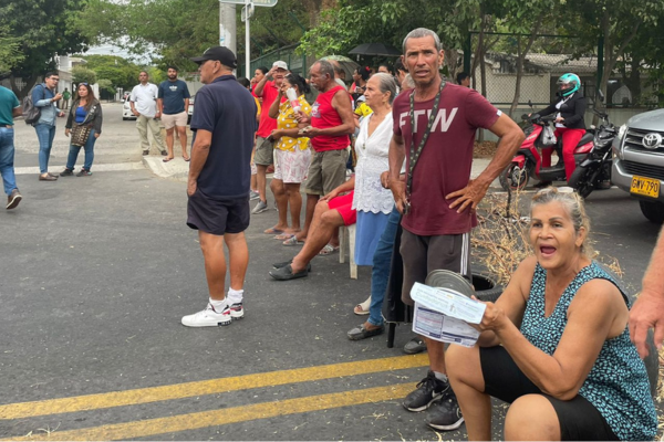 Las últimas protestas que se presentaron en Santa Marta fueron en la carrera Cuarta a la altura del barrio Gaira y otra en el sector de la Lucha, en ambos casos las personas protestaban por la falta de energía eléctrica. 