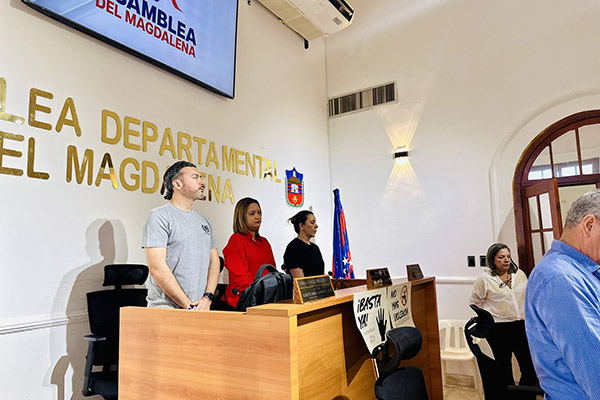La falta de presupuesto aprobado impide financiar proyectos para el 2025.