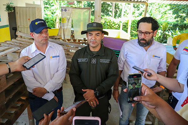  La jornada demostró que la seguridad en la cadena productiva del banano es una tarea en constante evolución. Desde las fincas hasta los puertos, productores y autoridades trabajan de la mano para garantizar la calidad y la integridad de este producto insignia de la región.