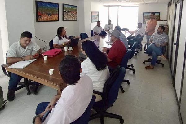 La iniciativa se inscribe en una estrategia más amplia de Asbama para apoyar la profesionalización del talento humano en el Caribe colombiano.