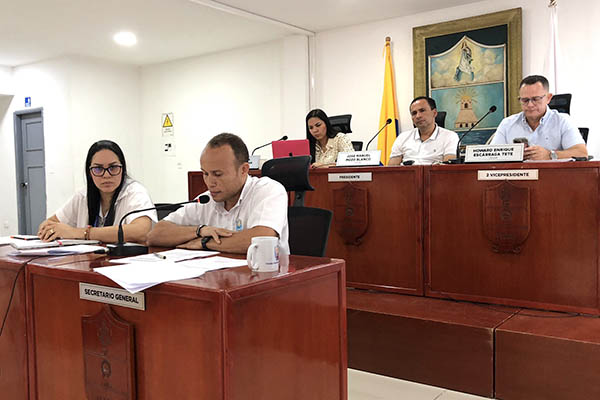 El proyecto tuvo el consenso de la mayoría de los cabildantes quienes han manifestado su apoyo a las políticas del alcalde Carlos Pinedo. 