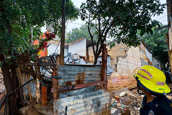 En la imagen se puede observar las múltiples afectaciones provocadas por esta temporada de ciclones que afectan el barrio de San Fernando. En la imagen se puede observar las múltiples afectaciones provocadas por esta temporada de ciclones que afectan el barrio de San Fernando.