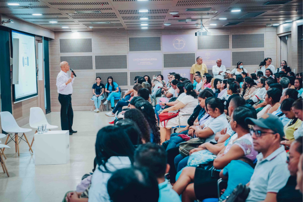 Docentes y estudiantes compartieron en el II Encuentro Regional de Literatura que se realizó en la Universidad del Magdalena en el marco de la FilSMar 2024.