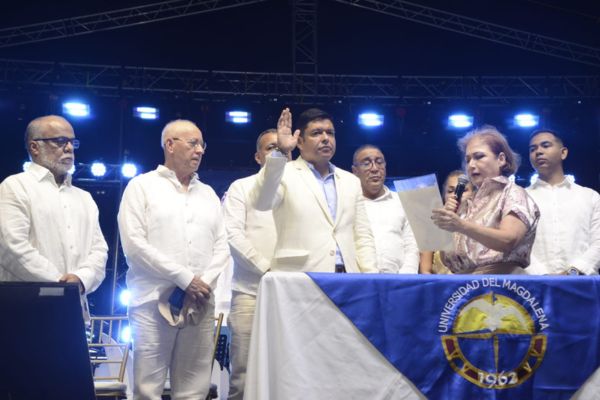 Pablo Hernán Vera Salazar, posesionado como rector de la Universidad del Magdalena para el periodo 2024-2028.