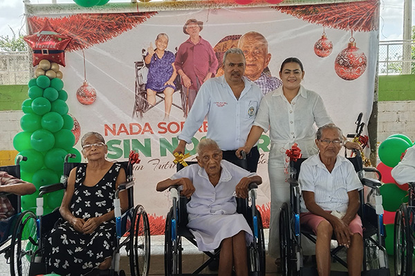 En la gráfica el Alcalde Joaquín Ariza Muñoz, en compañía de María Acuña la gestora social y los voluntarios de la comunidad que se sumaron como facilitadores de un entorno más inclusivo en Nueva Granada. 