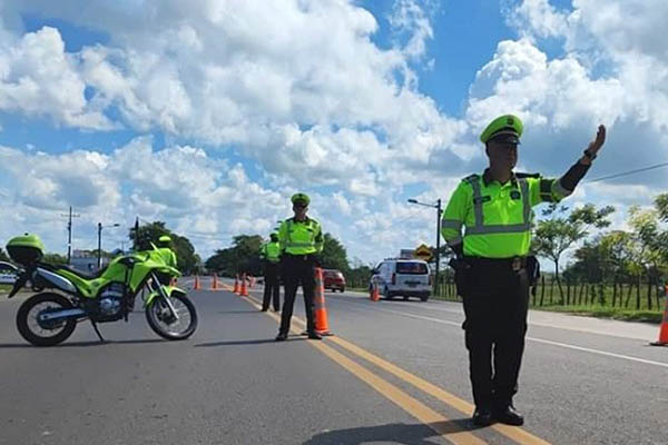 Los operativos de control garantizaron el orden en las vías, además de hacerles recomendaciones a los conductores de respetar las normas de tránsito.