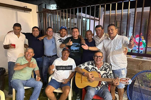 Encuentro de amigos en Fundación que permitió renovar la conexión de ‘Los Buenos Tiempos’, frente a las expectativas políticas del grupo, liderado por el dirigente político Mario Sanjuanelo.