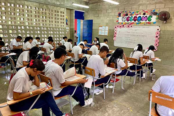 La Secretaría de Educación de Santa Marta informó que el 90% de las instituciones educativas aún tienen cupos en todos los niveles, desde primera infancia hasta secundaria.