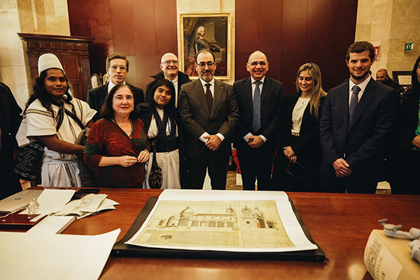 Carlos Pinedo Cuello, alcalde de Santa Marta; Sergio Díazgranados, presidente ejecutivo del Banco de Desarrollo de América Latina y el Caribe; Eduardo Campo Vergara, asesor de la CAF; Domingo Chinea, presidente del Puerto de Santa Marta; Guna Chaparro, lideresa del pueblo Arhuaco; Bleydis Pérez, gestora Social del Distrito, entre otros funcionarios.