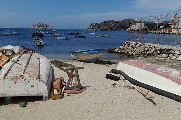 La Capitanía de Puerto trabaja con la administración Distrital para recuperar el espacio público de las playas que es ocupado de forma indebida por las embarcaciones que dejan en las playas. 