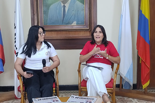 Silvia Elena Medina, presidente ejecutiva de la Cámara de Comercio de Santa Marta para el Magdalena con Karol Torres Cuenta periodista de EL INFORMADOR.
