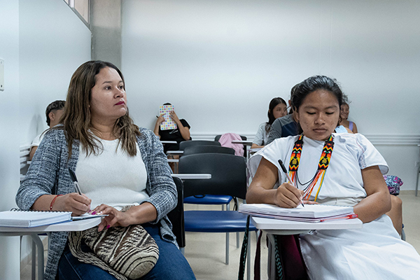 En su primer día de clases ya tiene su propósito claro: especializarse en la resolución de conflictos.