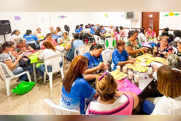Al adquirir nuevas habilidades y conocimientos, las mujeres se sienten más seguras y capaces de alcanzar sus metas.