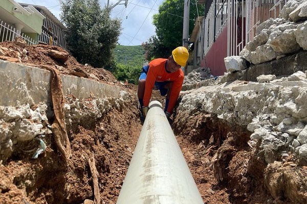Con la renovación de tuberías, se busca lograr una red de distribución totalmente limpia y segura para la población.