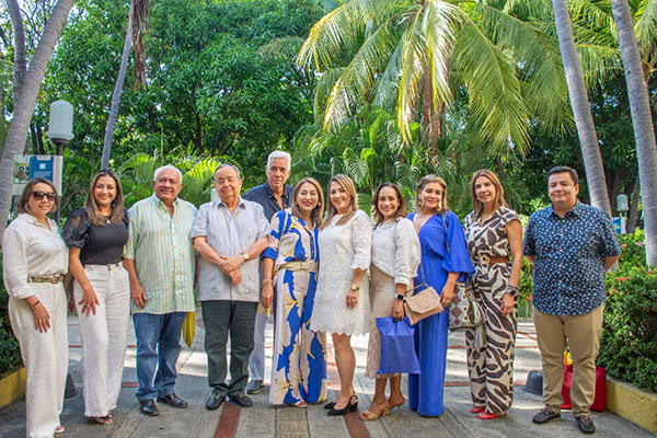 Aspecto del encuentro, liderado por el rector seccional Alfredo Méndez Alzamora, el secretario general Juan Pablo Santrich Abello y la vicedecana Kelly Aristizábal Gómez. Aspecto del encuentro, liderado por el rector seccional Alfredo Méndez Alzamora, el secretario general Juan Pablo Santrich Abello y la vicedecana Kelly Aristizábal Gómez.