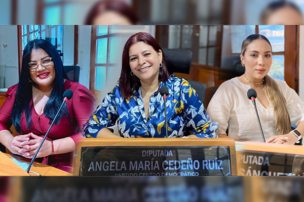 Angela Cedeño, presidenta provisional; Marta García, primera Vicepresidenta; Candy Sánchez, segunda Vicepresidenta de la mesa directiva de la Asamblea.