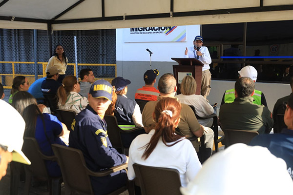 En el marco de la inauguración, Chinea Barrera reveló detalles sobre recientes inversiones en seguridad y modernización del puerto. 