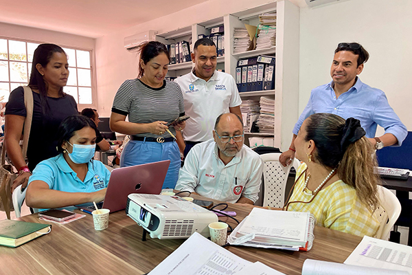 Todos los rectores de las setenta y tres instituciones educativas de Santa Marta, tanto en la zona urbana como rural, fueron partícipes del proceso de sustentación de planta.
