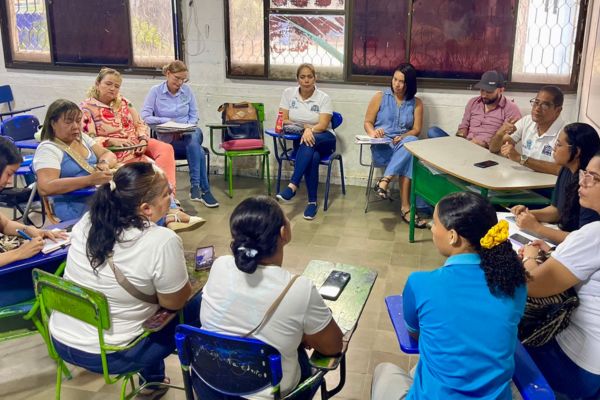 La protesta culminó con el compromiso de instalar una mesa de diálogo con representantes del colegio, líderes estudiantiles y delegados del núcleo educativo.