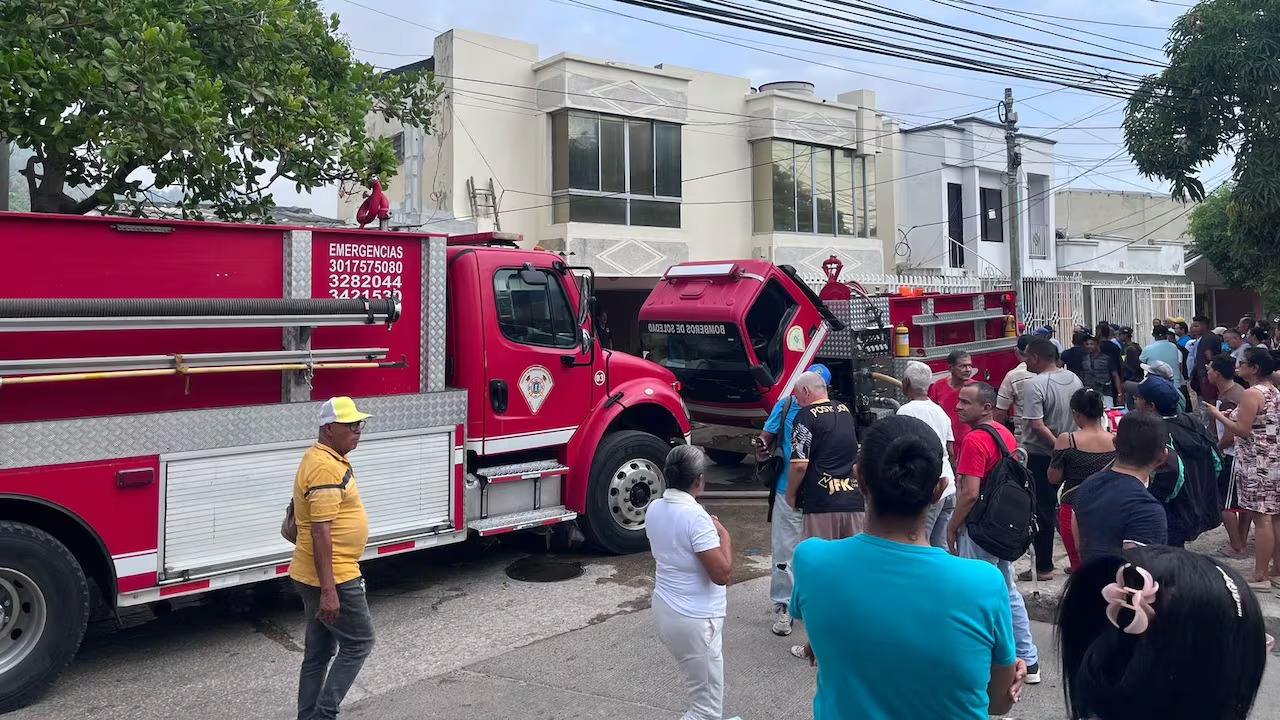 Bomberos atendieron incendio en la casa de Alci Acosta en Soledad, Atlántico. | Foto: Redes sociales